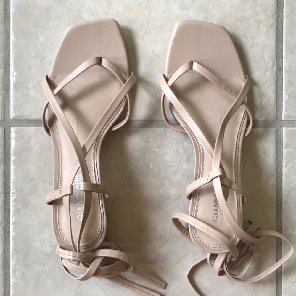 Gianni Bini Square Tool Heels